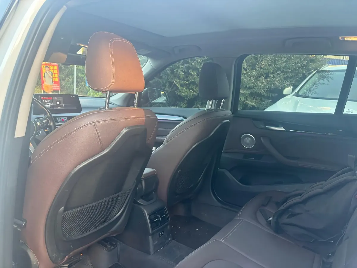 2022 BMW X1 2.0T 192HP L4 7DCT,autocango,china used car exporter,china ev exporter,chinese used car exporter,chinese used ev exporter