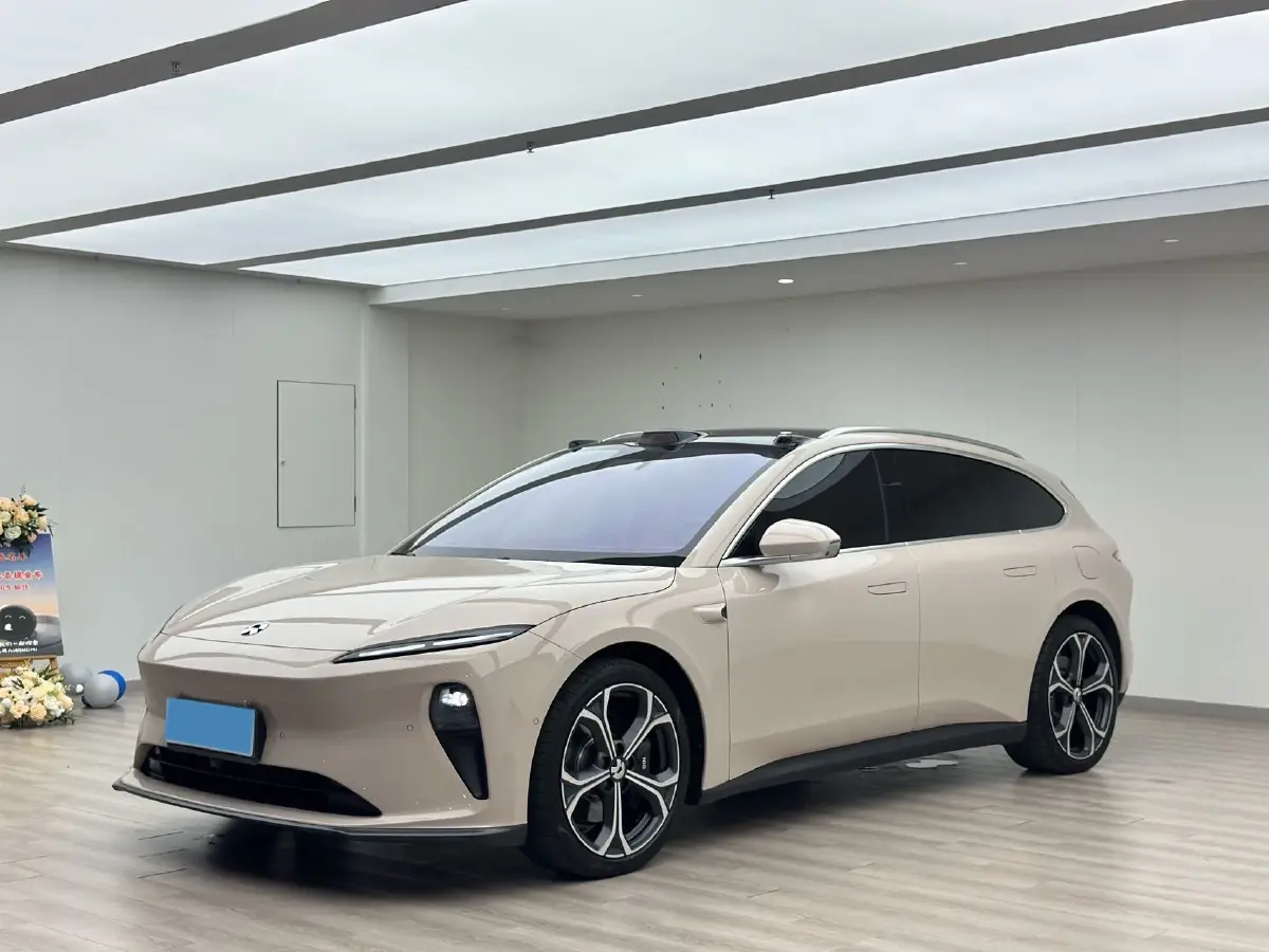 2023 NIO ET5T BEV 75KWH