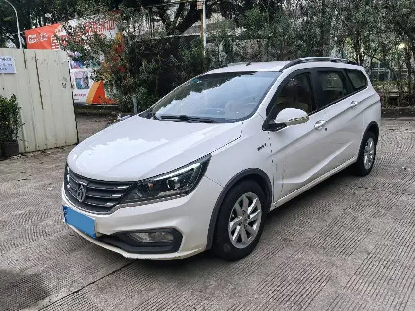 2017 BaoJun 310W 1.5L 112HP L4 6MT