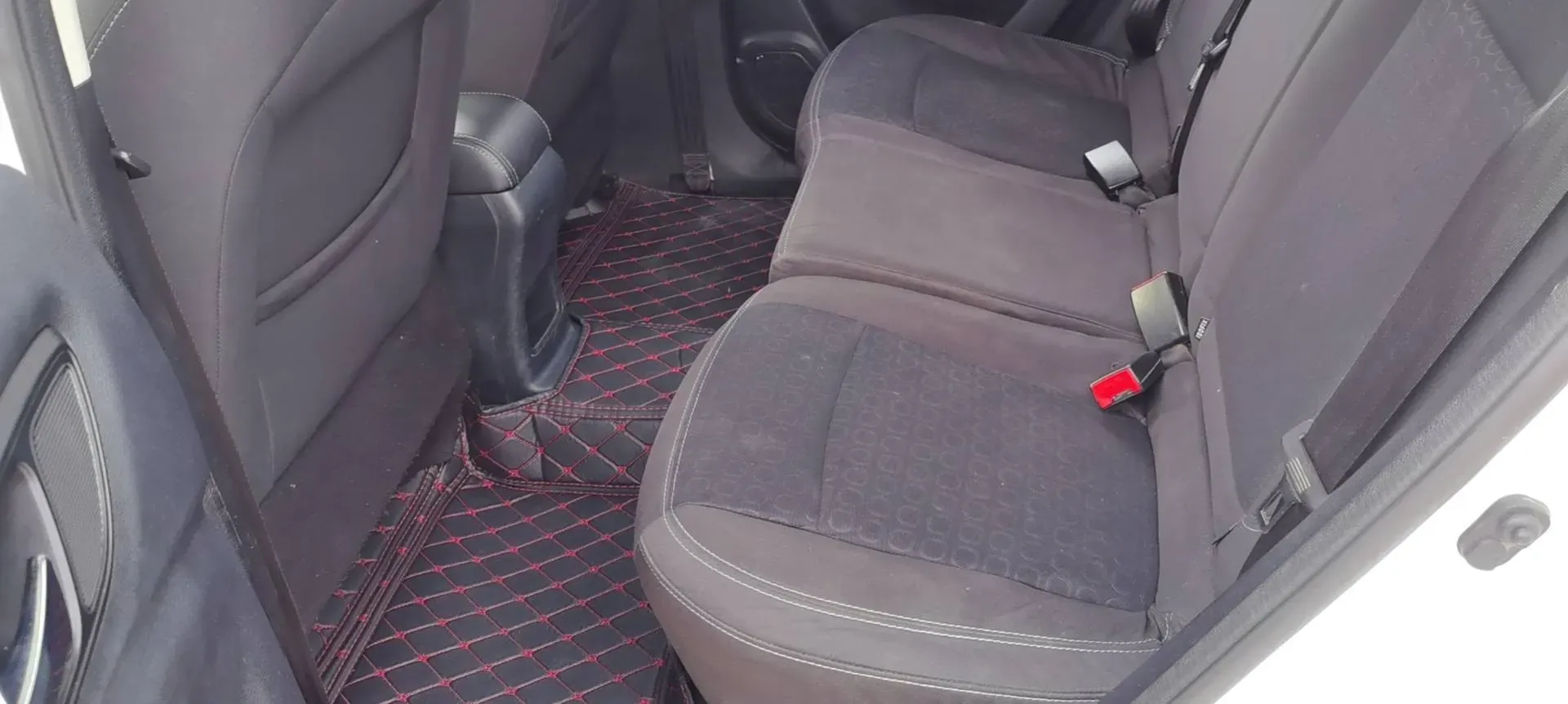 2019 ChangAn CS15 EV BEV,autocango,china used car exporter,china ev exporter,chinese used car exporter,chinese used ev exporter