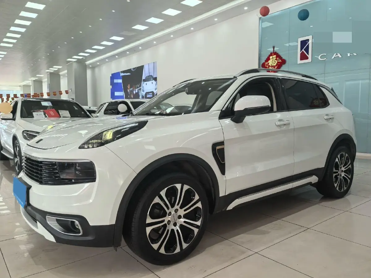 2018 LYNK&CO 01 2.0T 190HP L4 6AT