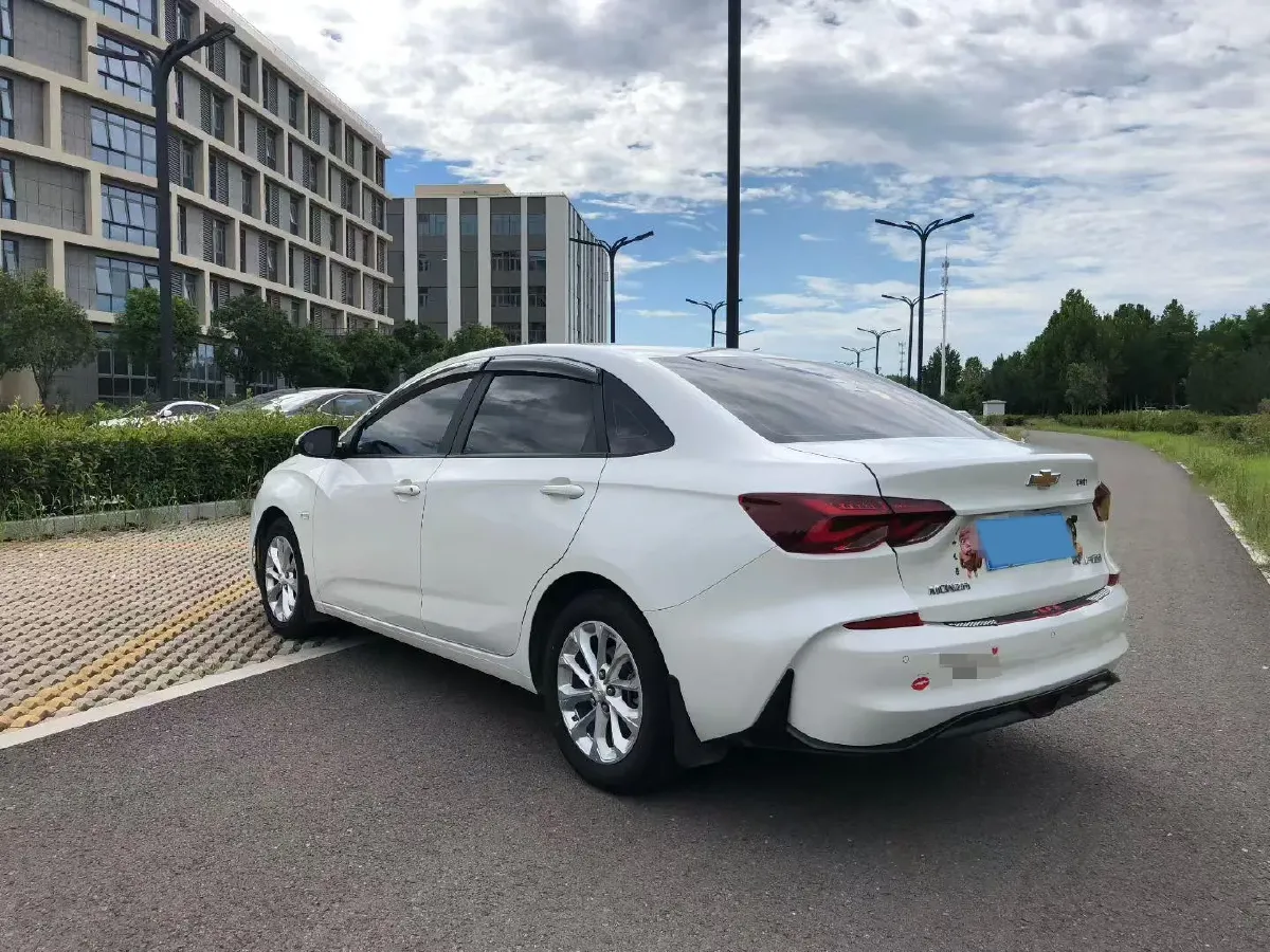 2024 Chevrolet Monza 1.5L 113HP L4 6DCT,autocango,china used car exporter,china ev exporter,chinese used car exporter,chinese used ev exporter