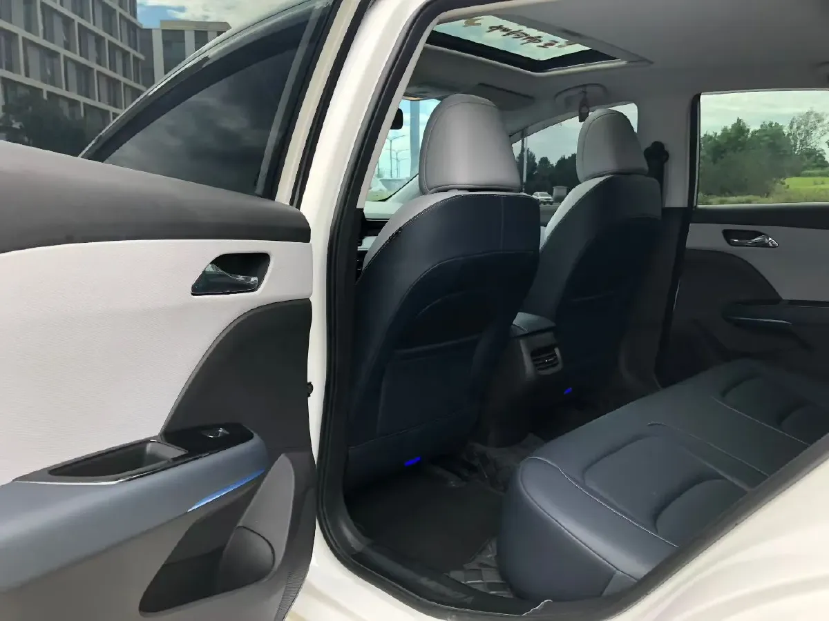 2024 Chevrolet Monza 1.5L 113HP L4 6DCT,autocango,china used car exporter,china ev exporter,chinese used car exporter,chinese used ev exporter