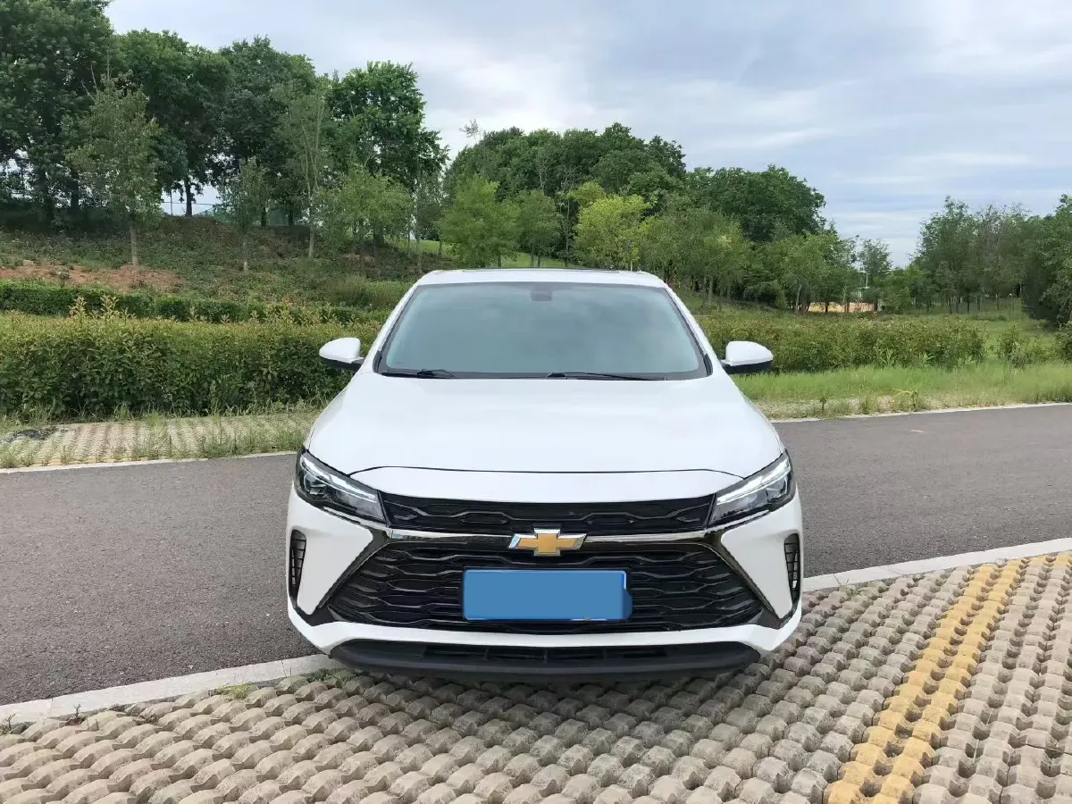 2024 Chevrolet Monza 1.5L 113HP L4 6DCT,autocango,china used car exporter,china ev exporter,chinese used car exporter,chinese used ev exporter