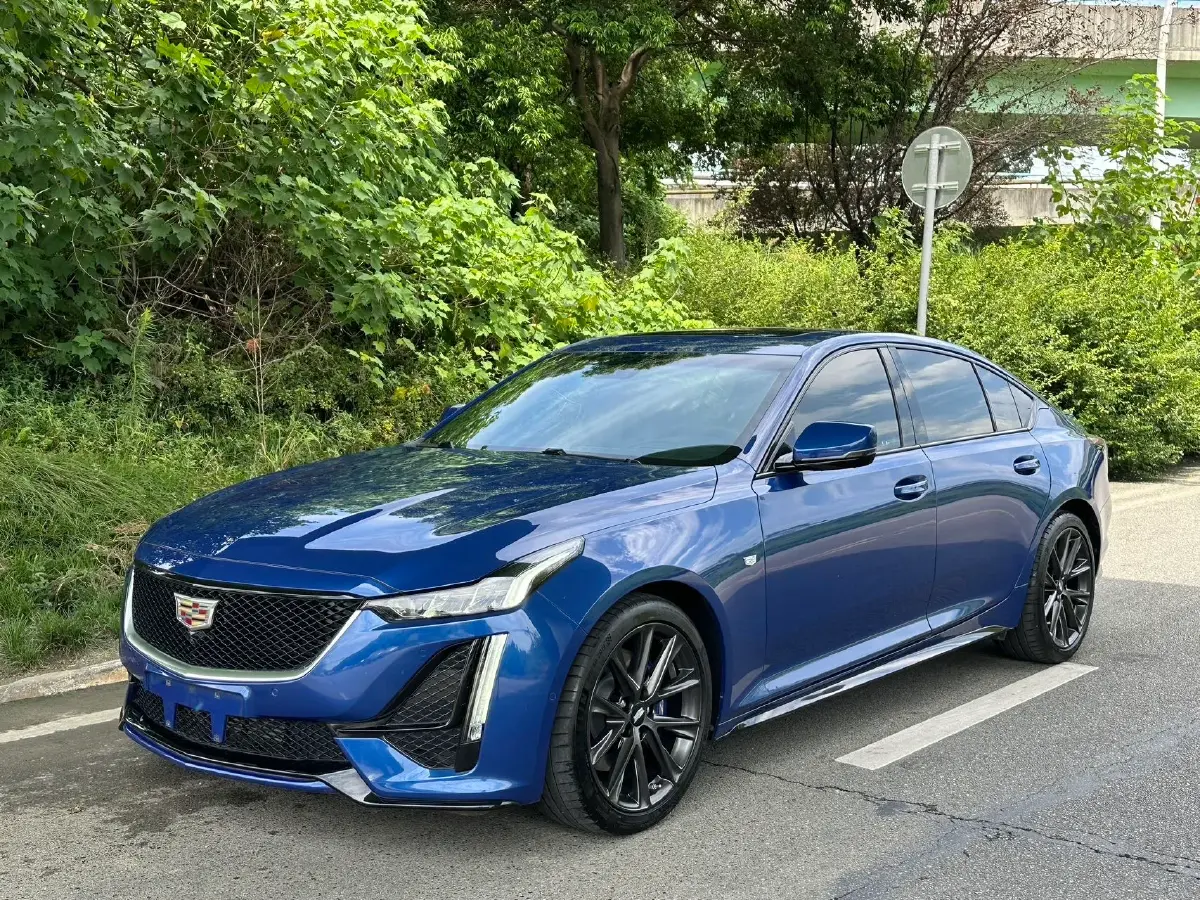 2021 Cadillac CT5 2.0T 237HP L4 10AT