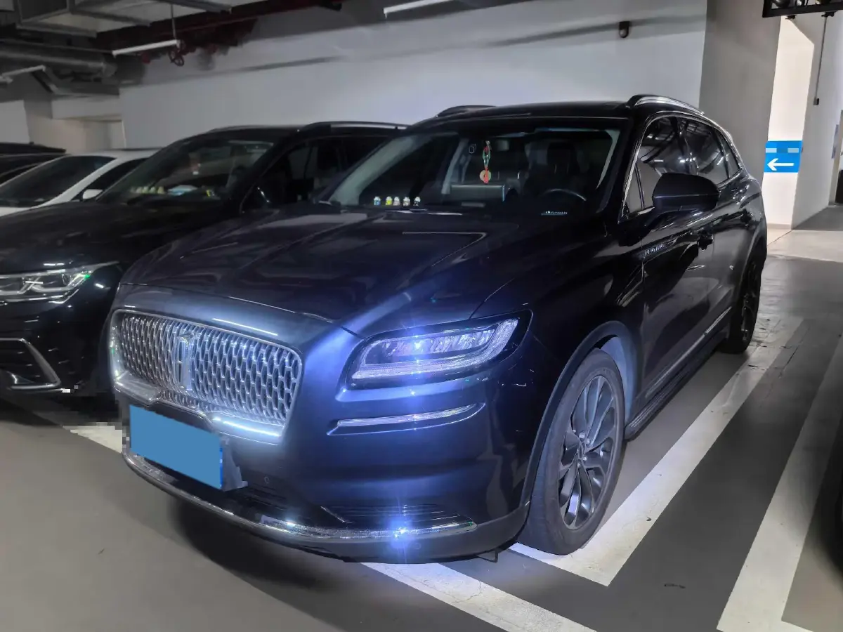 2021 Lincoln Nautilus 2.0T 245HP L4 8AT