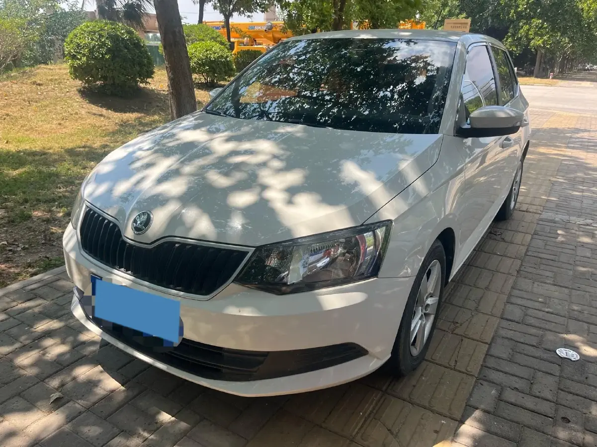 2017 Skoda Fabia 1.4L 90HP L4 6AT