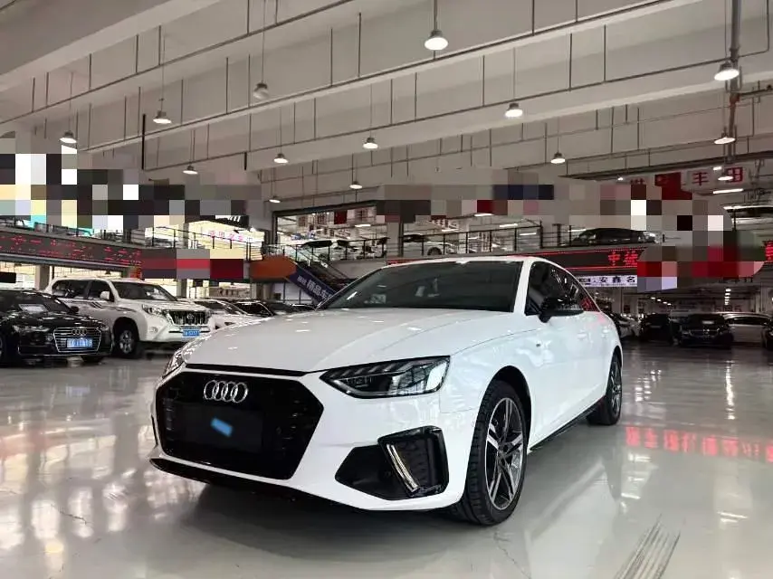 2022 Audi A4L 2.0T 190HP L4 7DCT