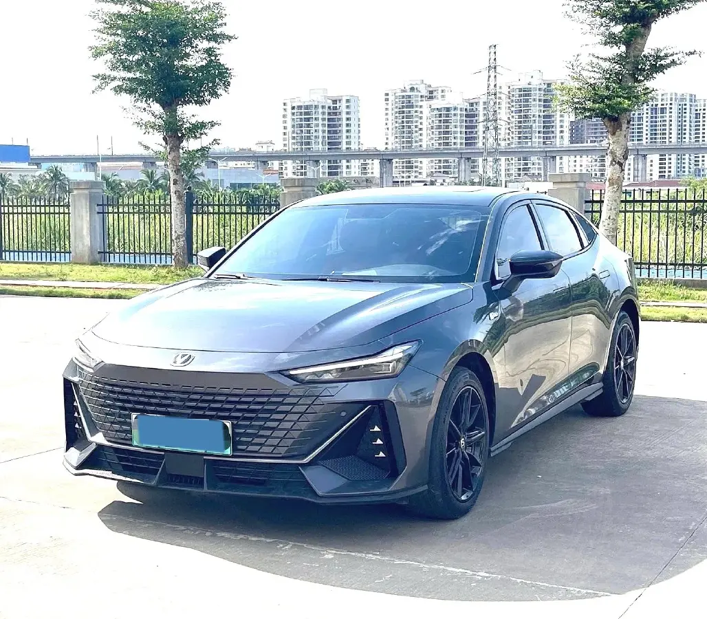 2023 ChangAn UNI-V iDD 1.5T 170HP L4 6TCT PHEV 18.4KWH