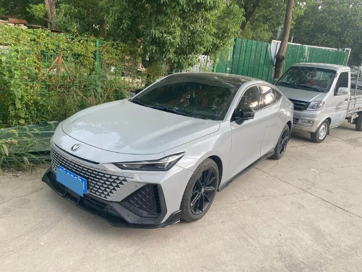 2022 ChangAn UNI-V 2.0T 233HP L4 8AT