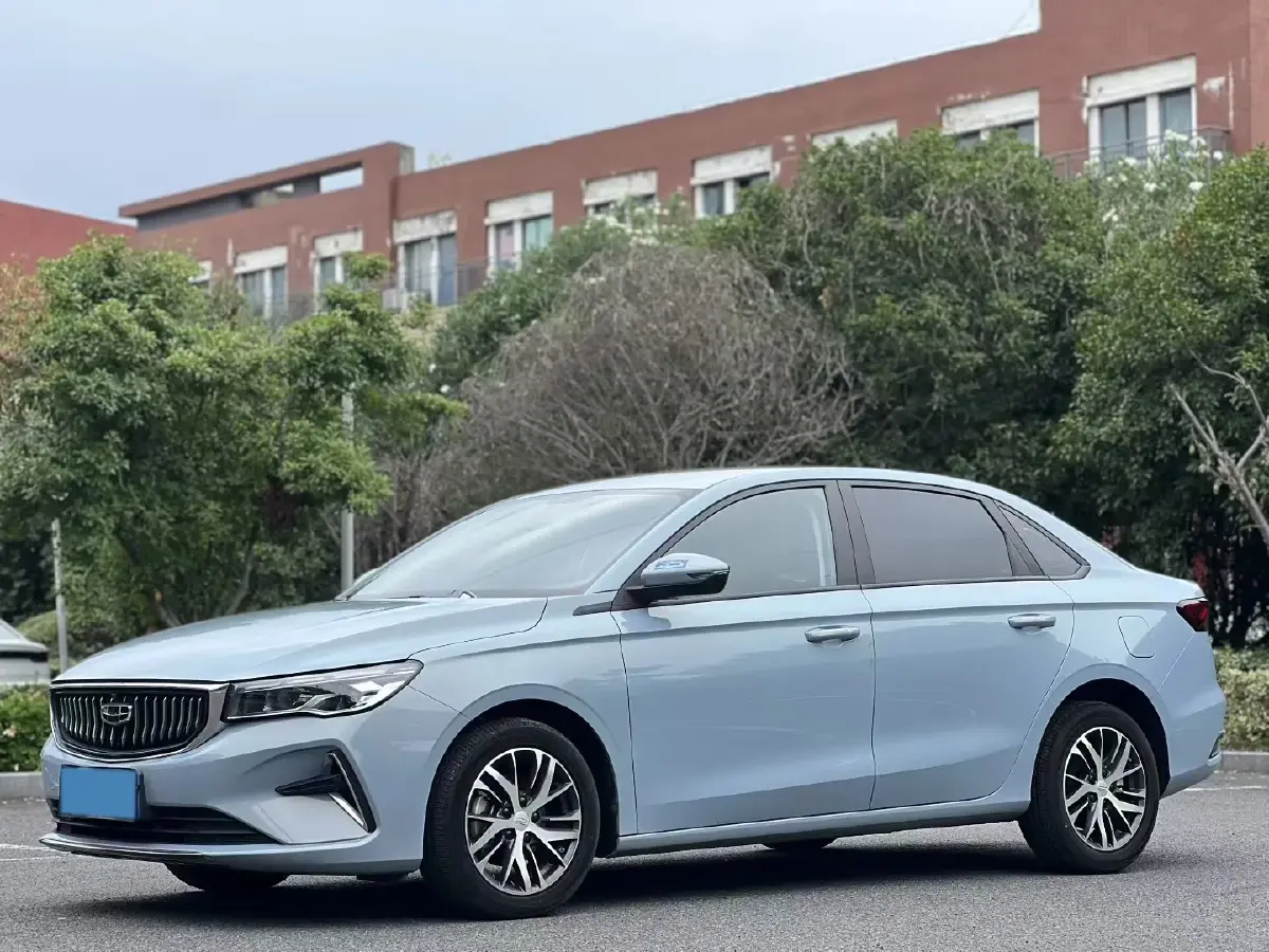 2022 Geely Emgrand 1.5L 114HP L4 CVT