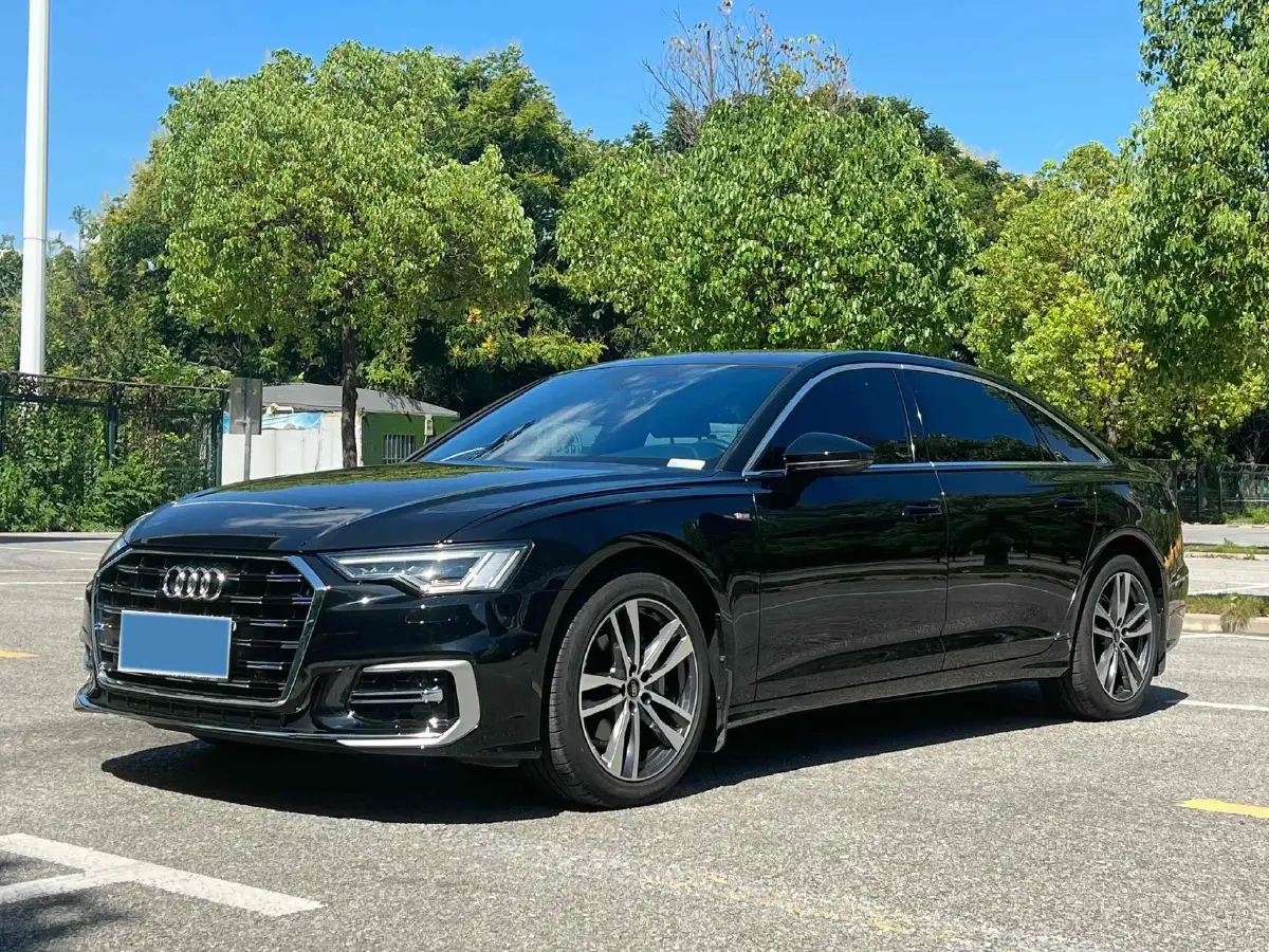 2024 Audi A6L 2.0T 190HP L4 7DCT