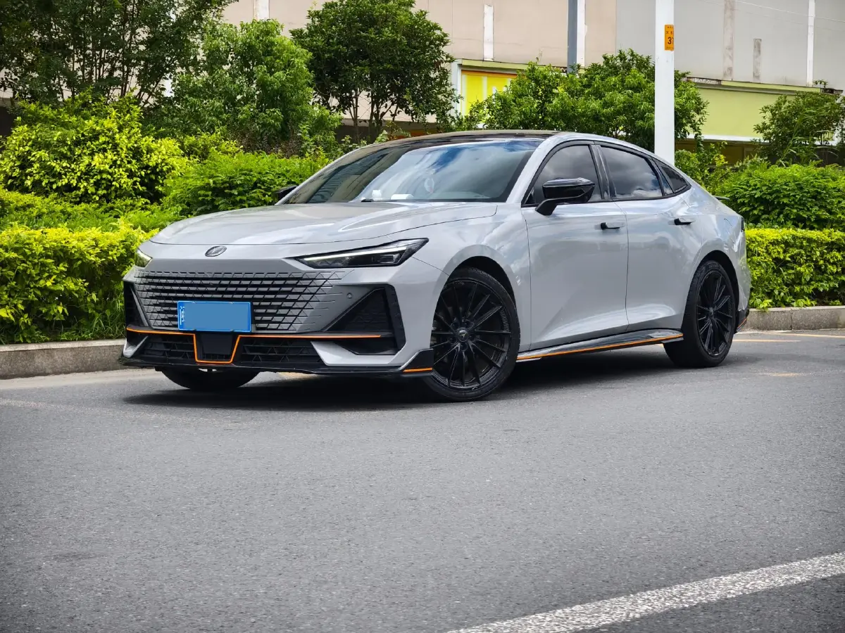 2022 ChangAn UNI-V 1.5T 188HP L4 7DCT