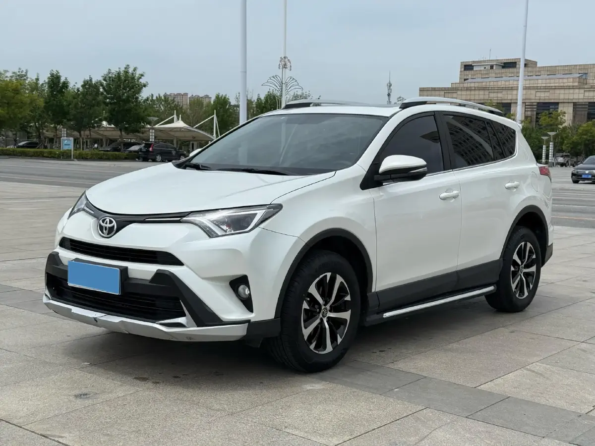 2019 Toyota RAV4 2.0L 151HP L4 CVT