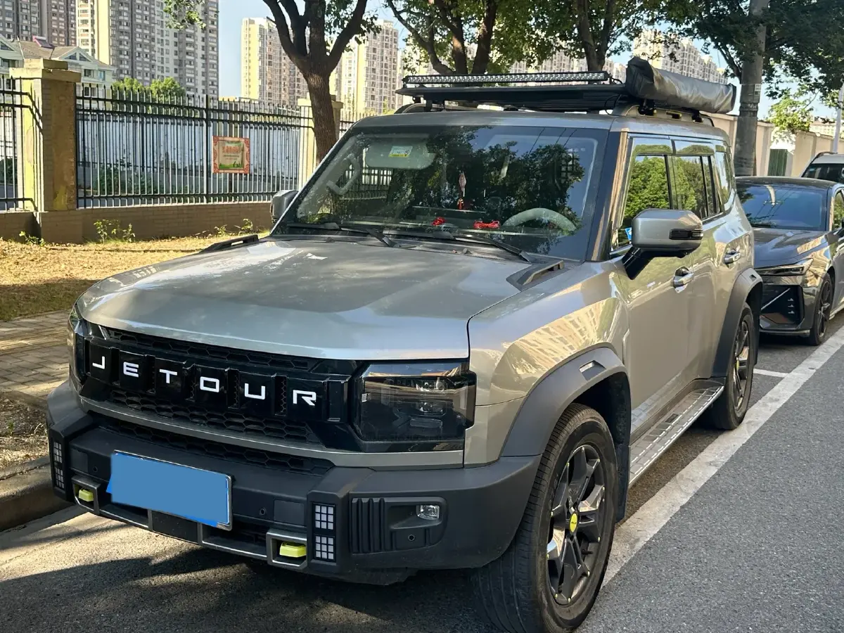 2023 Jetour Traveller 2.0T 254HP L4 8AT