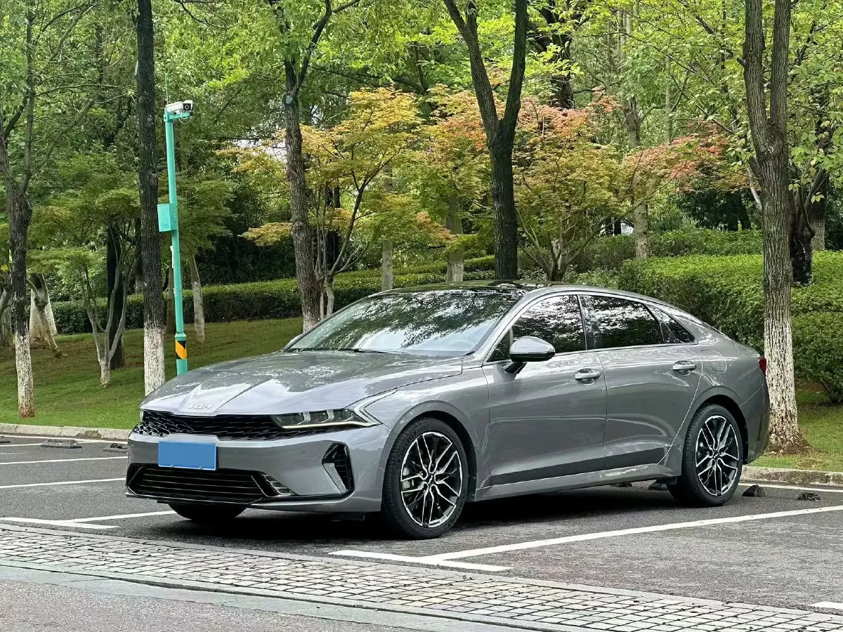 2021 Kia K5 2.0T 240HP L4 8AT