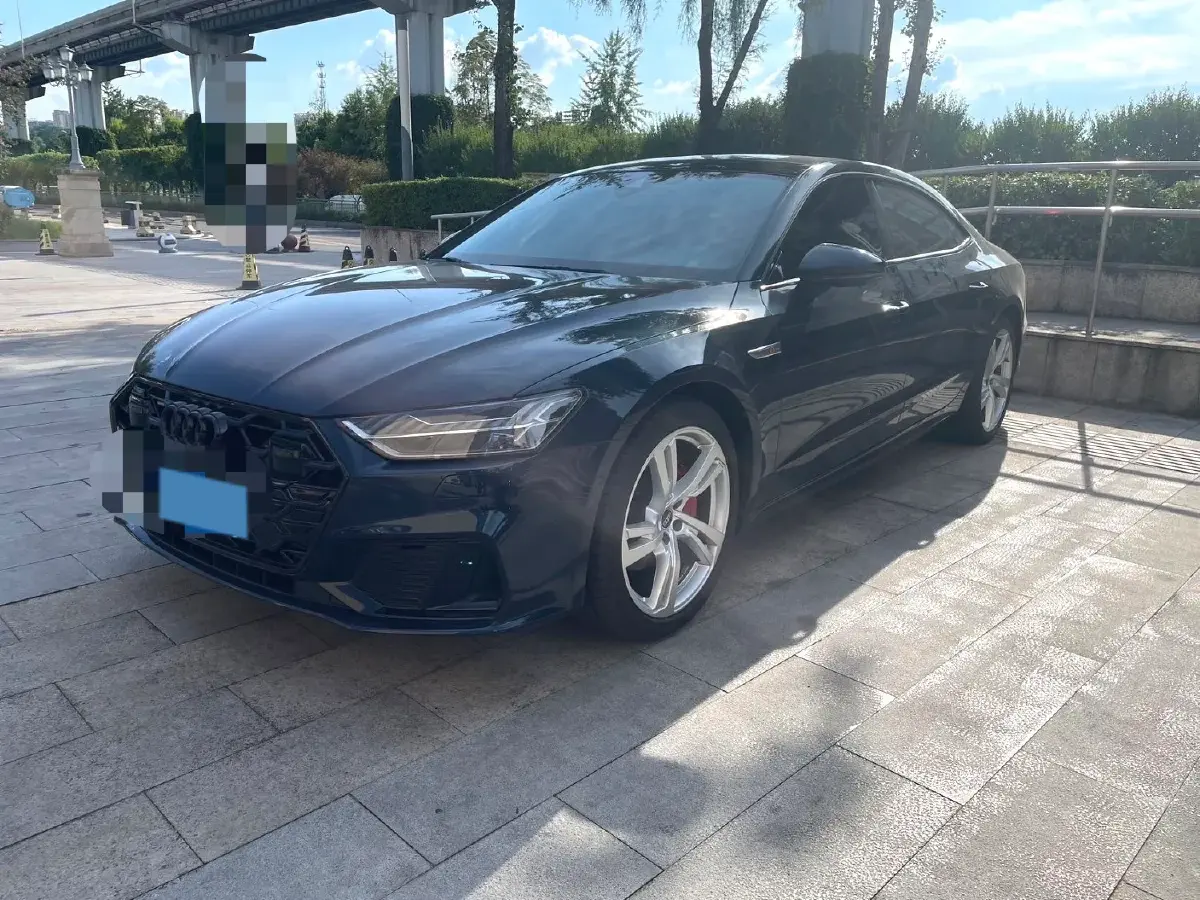 2022 Audi A7L 2.0T 245HP L4 7DCT