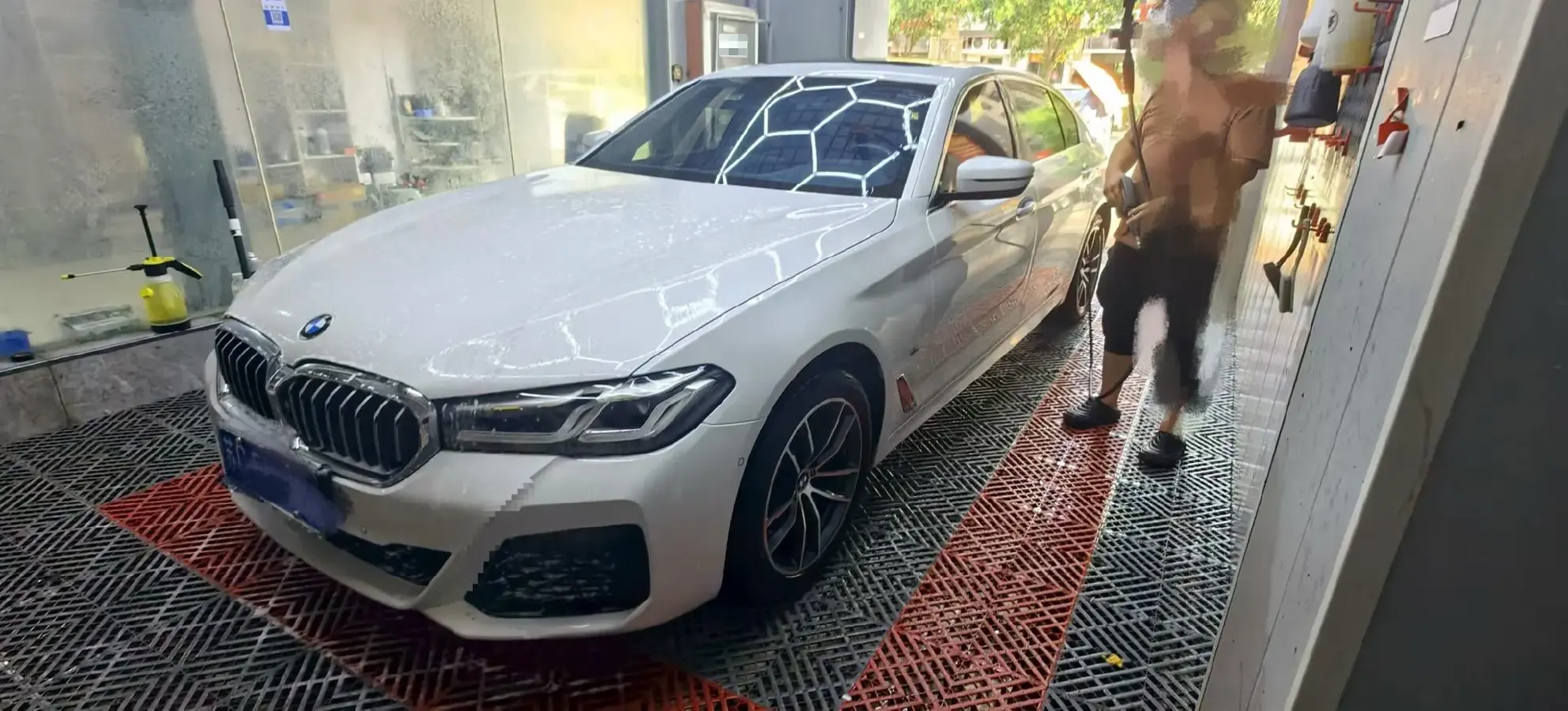 2022 BMW 5 Series 2.0T 184HP L4 8AT