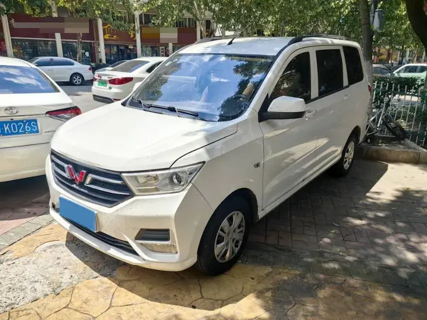2021 WuLing HongGuang 1.5L 99HP L4 6MT