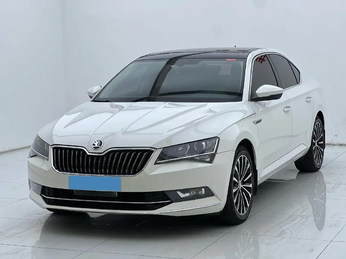 2018 Skoda Superb 1.8T 180HP L4 7DCT