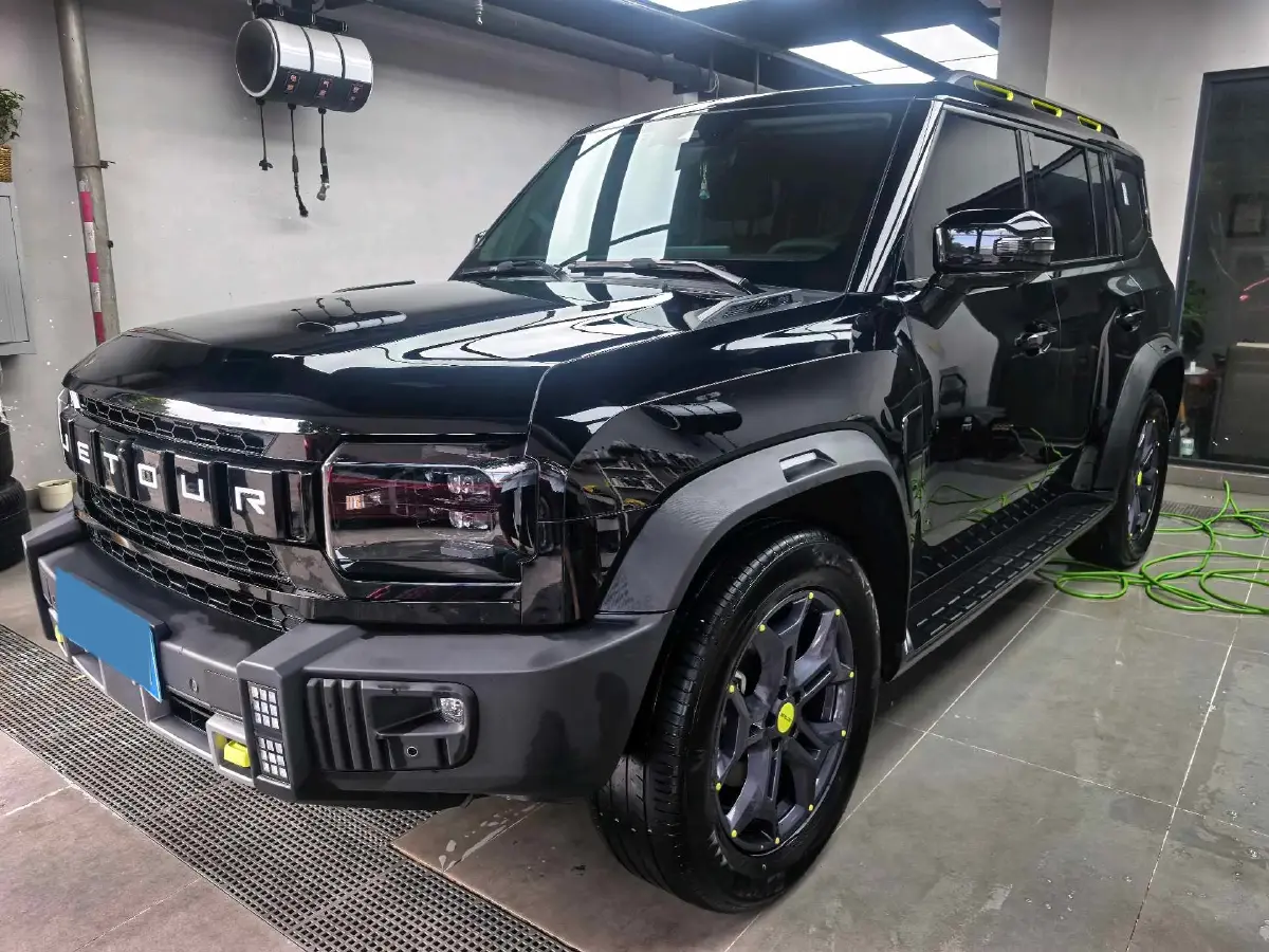 2023 Jetour Traveller 2.0T 254HP L4 7DCT