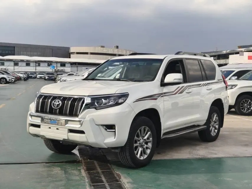 2020 Toyota Yaris 1.6T 261HP L3 6MT,autocango,china used car exporter,china ev exporter,chinese used car exporter,chinese used ev exporter