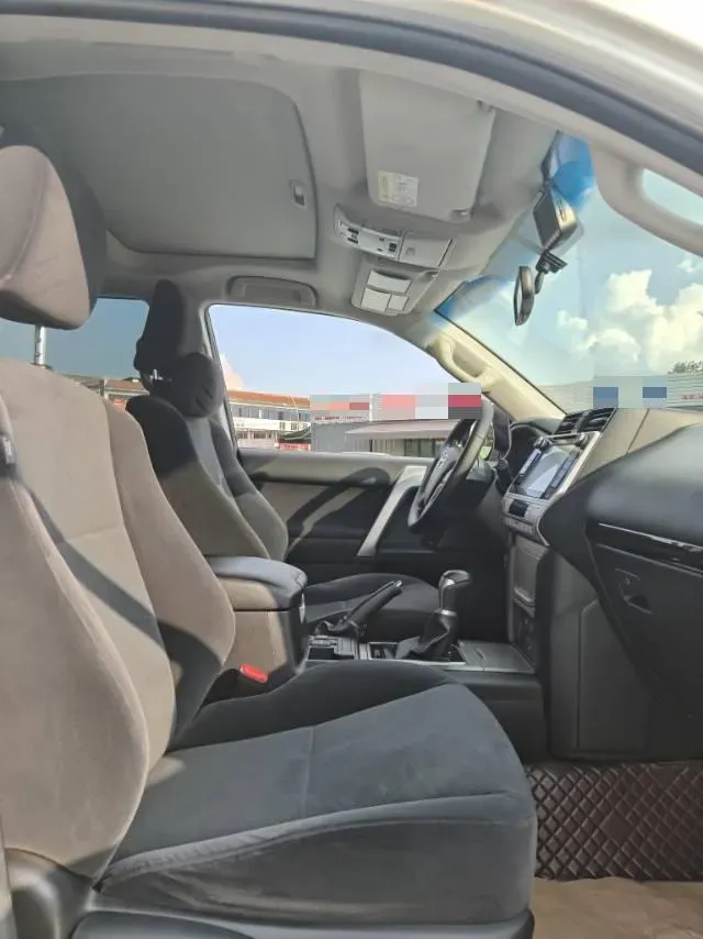 2020 Toyota Yaris 1.6T 261HP L3 6MT,autocango,china used car exporter,china ev exporter,chinese used car exporter,chinese used ev exporter