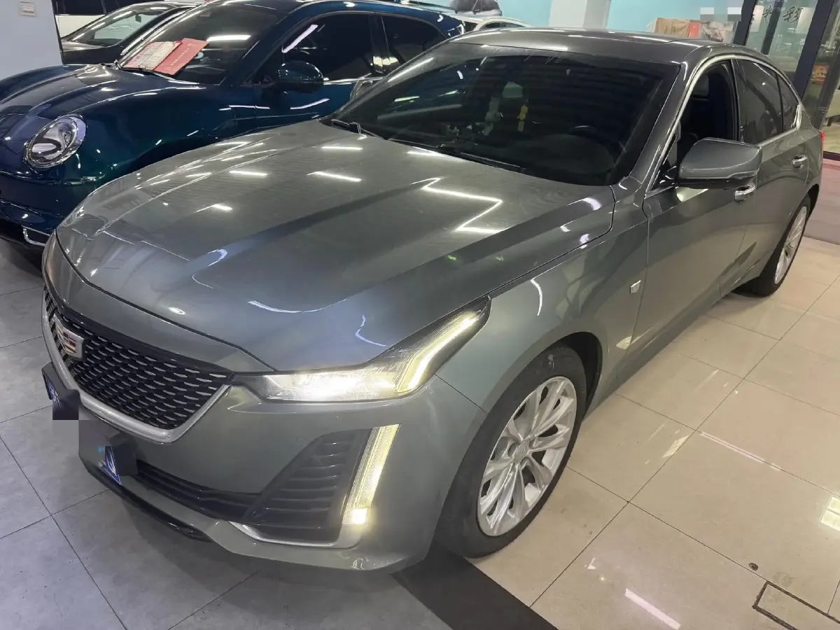 2022 Cadillac CT5 2.0T 237HP L4 10AT