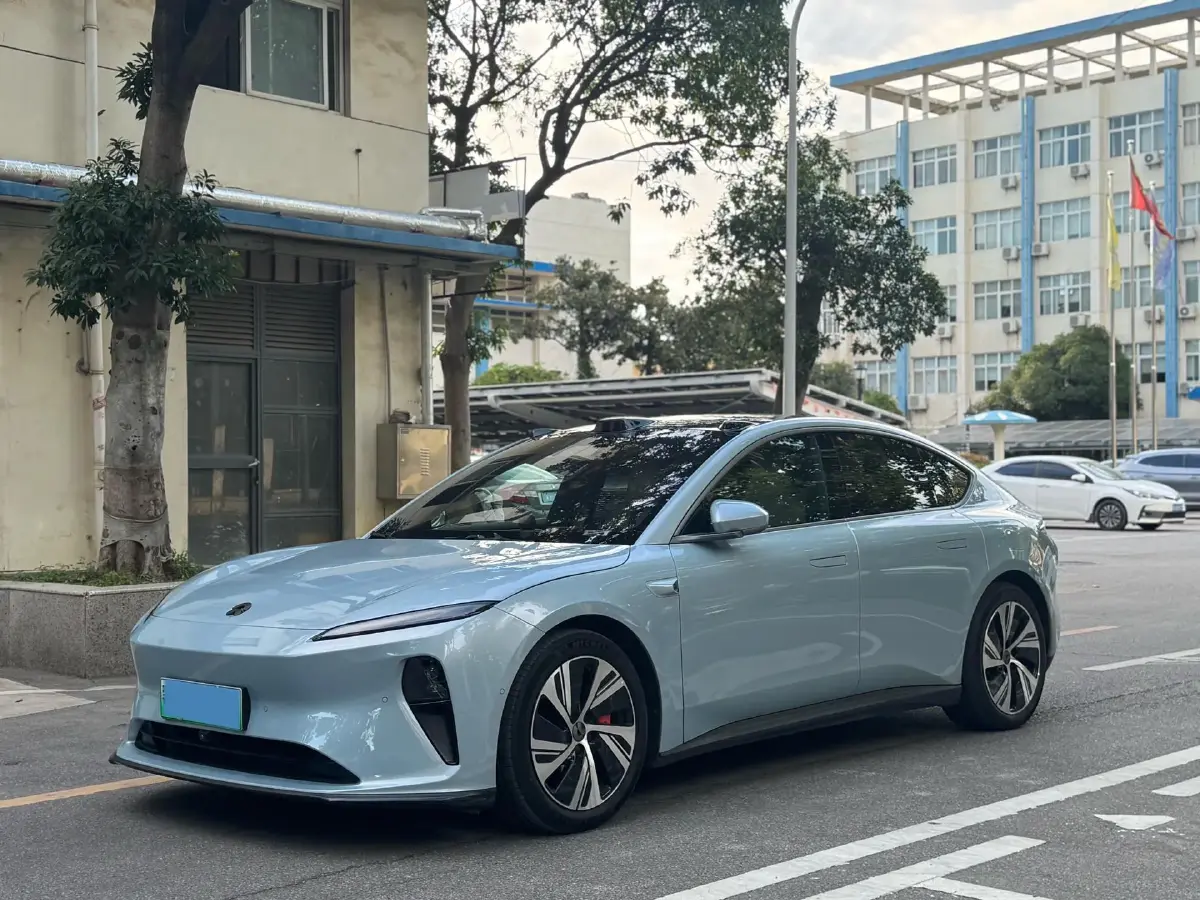 2022 NIO ET5 BEV 75KWH