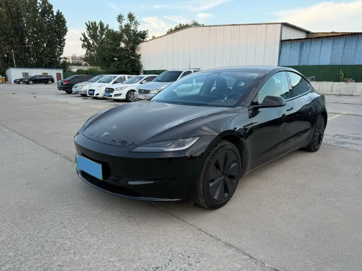 2023 Tesla Model 3 BEV 60KWH
