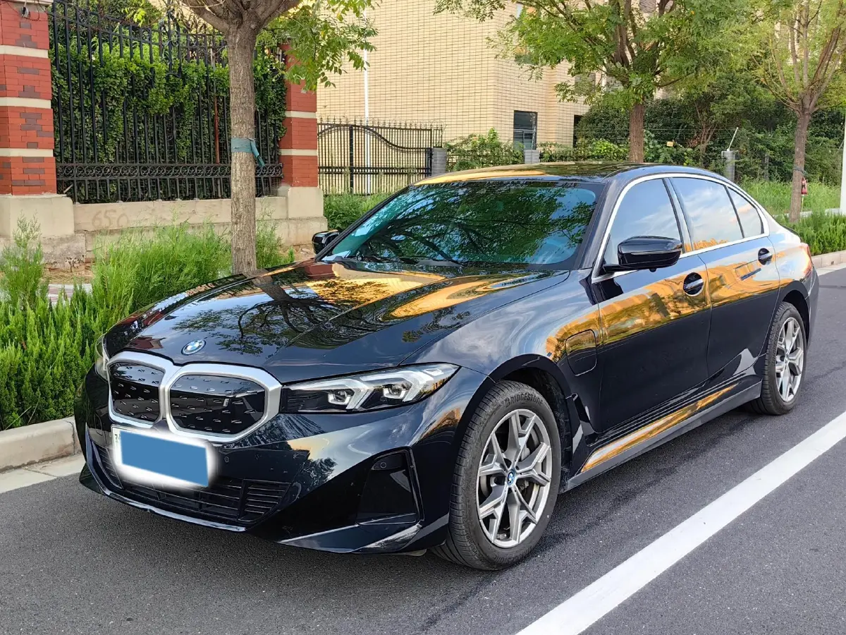 2024 BMW i3 BEV 70KWH