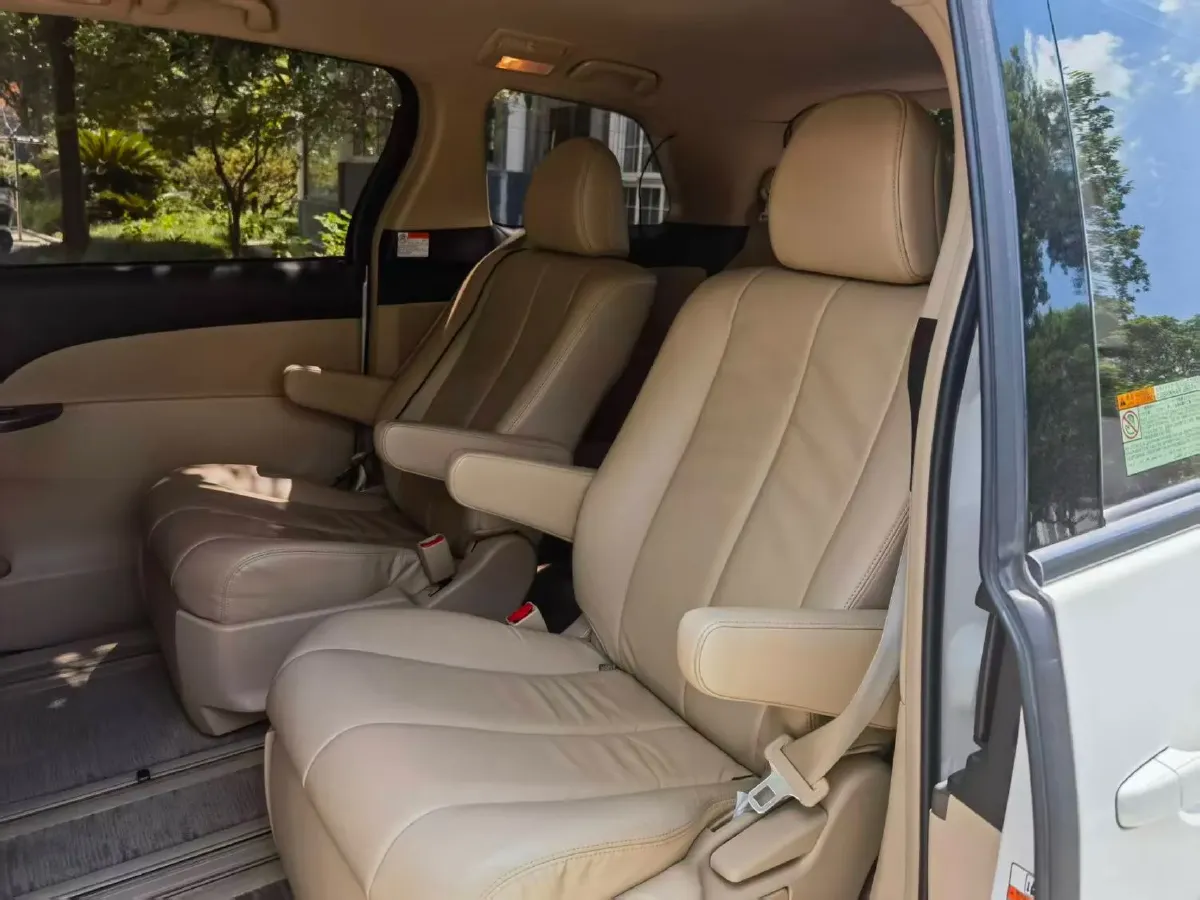 2012 Toyota Previa 2.4L 170HP L4 CVT,autocango,china used car exporter,china ev exporter,chinese used car exporter,chinese used ev exporter