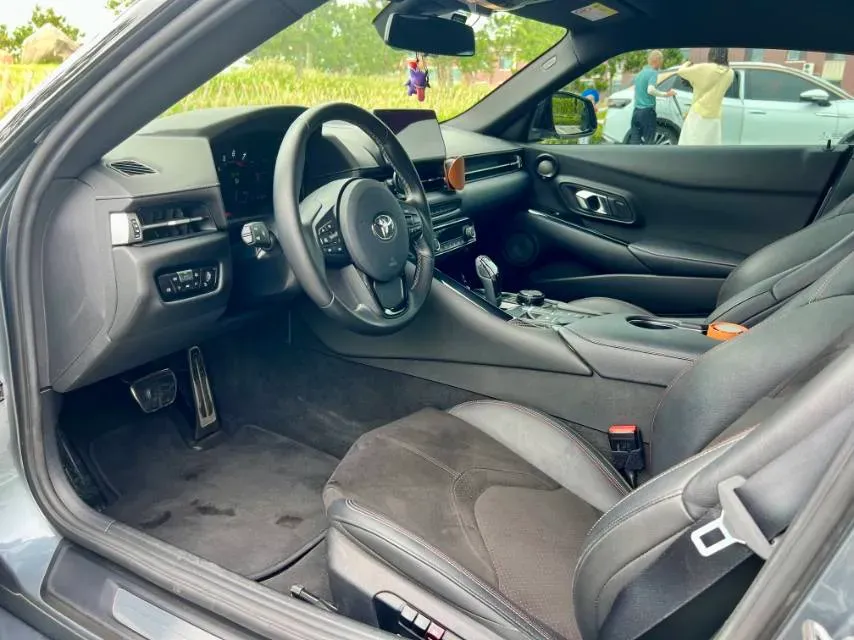 2021 Toyota Supra 3.0T 340HP L6 8AT,autocango,china used car exporter,china ev exporter,chinese used car exporter,chinese used ev exporter