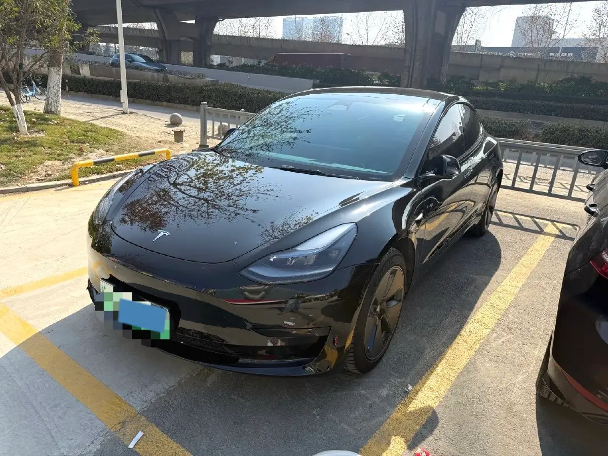 2022 Tesla Model 3 BEV 60KWH