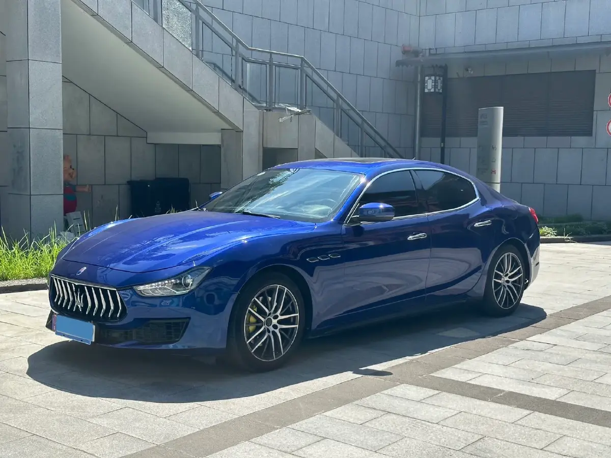 2018 Maserati Ghibli 3.0T 350HP V6 8AT