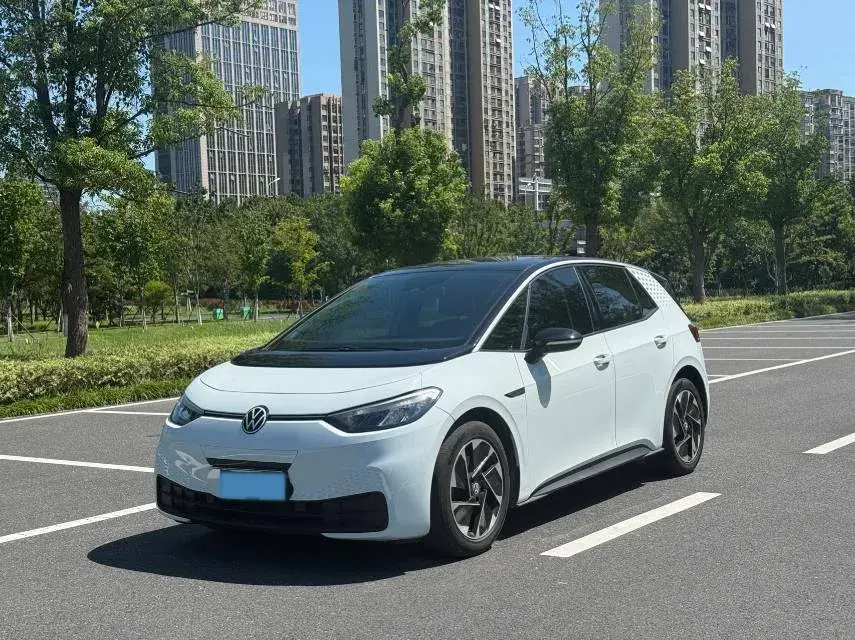 2023 Volkswagen ID.3 BEV 52.8KWH