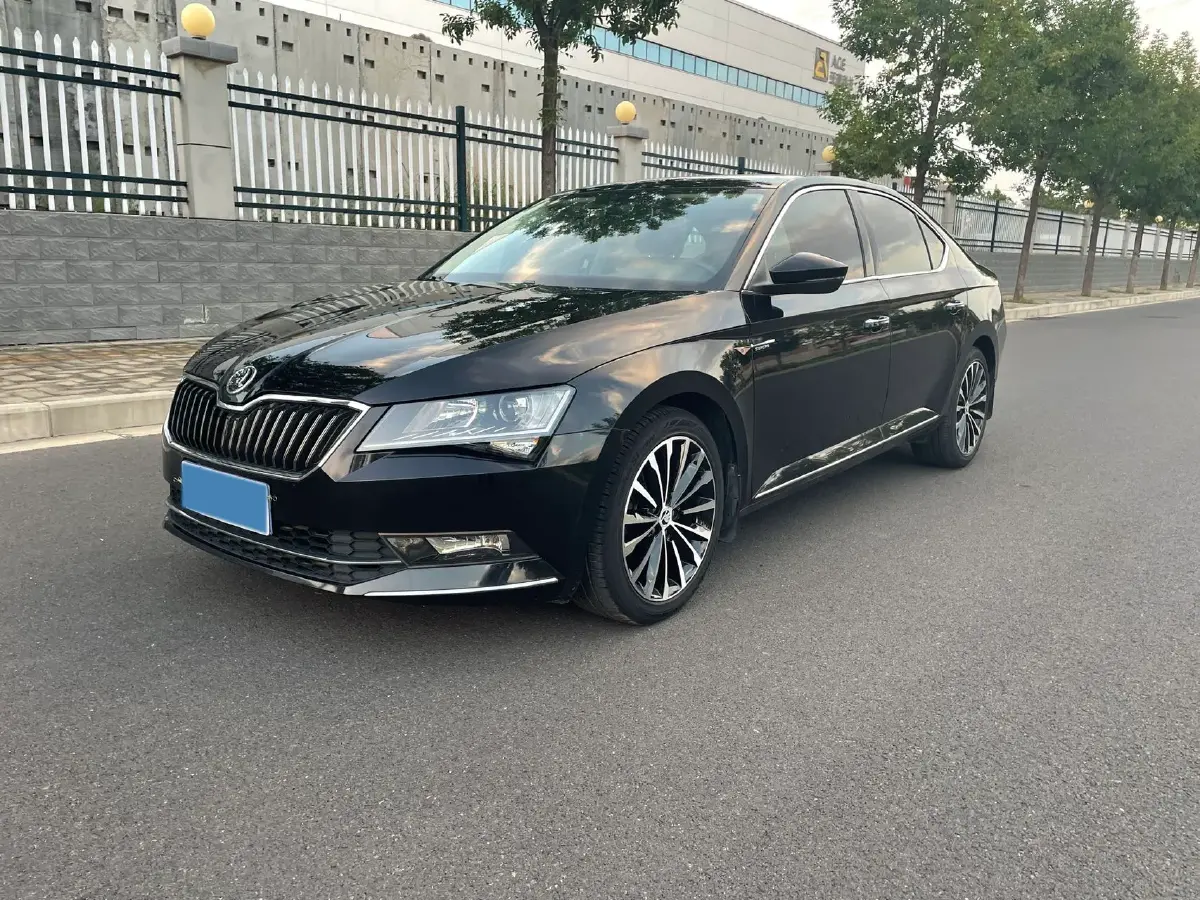 2018 Skoda Superb 1.8T 180HP L4 7DCT