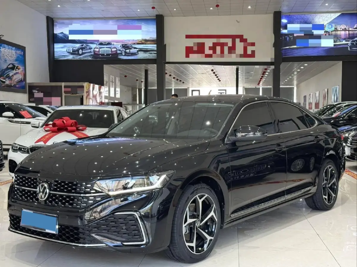 2023 Volkswagen Passat 2.0T 186HP L4 7DCT