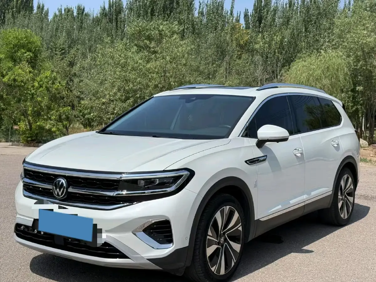2023 Volkswagen Talagon 2.0T 220HP L4 7DCT