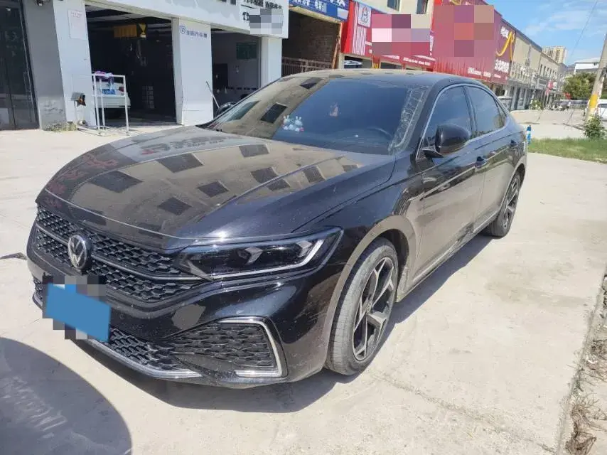 2023 Volkswagen Passat 2.0T 186HP L4 7DCT