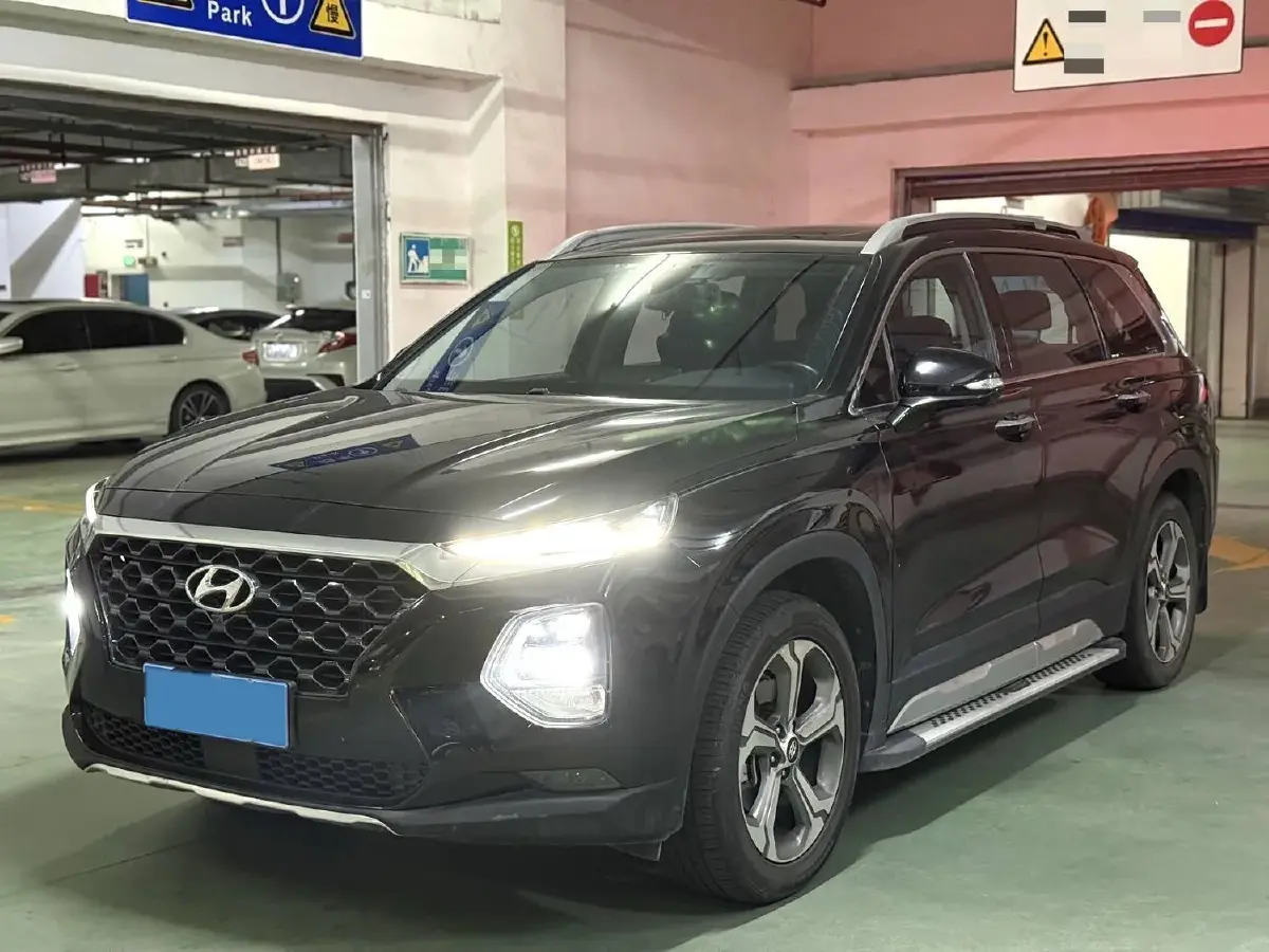 2019 Hyundai Santafe 2.0T 230HP L4 8AT