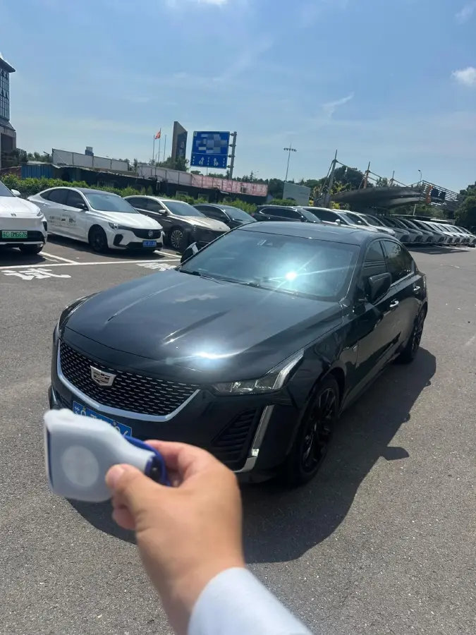 2020 Cadillac CT5 2.0T 237HP L4 10AT