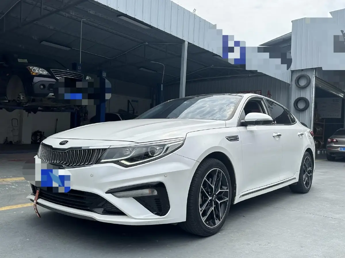 2019 Kia K5 2.0L 161HP L4 6AT