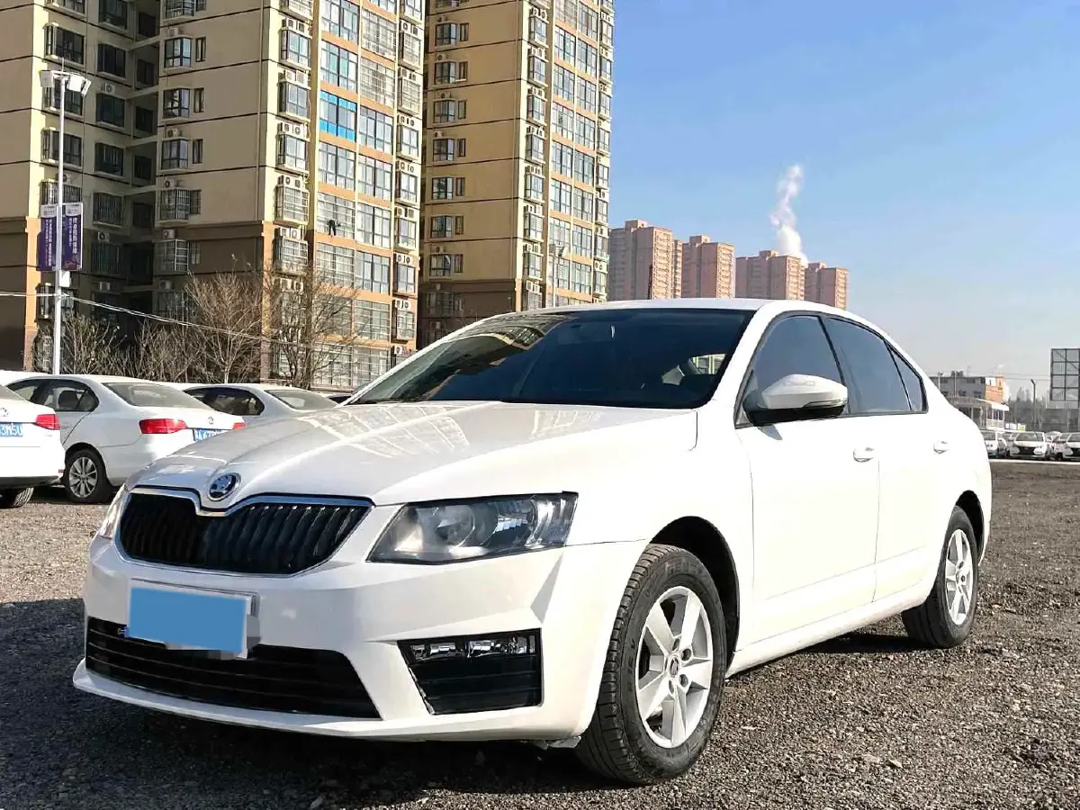 2017 Skoda Octavia 1.6L 110HP L4 6AT
