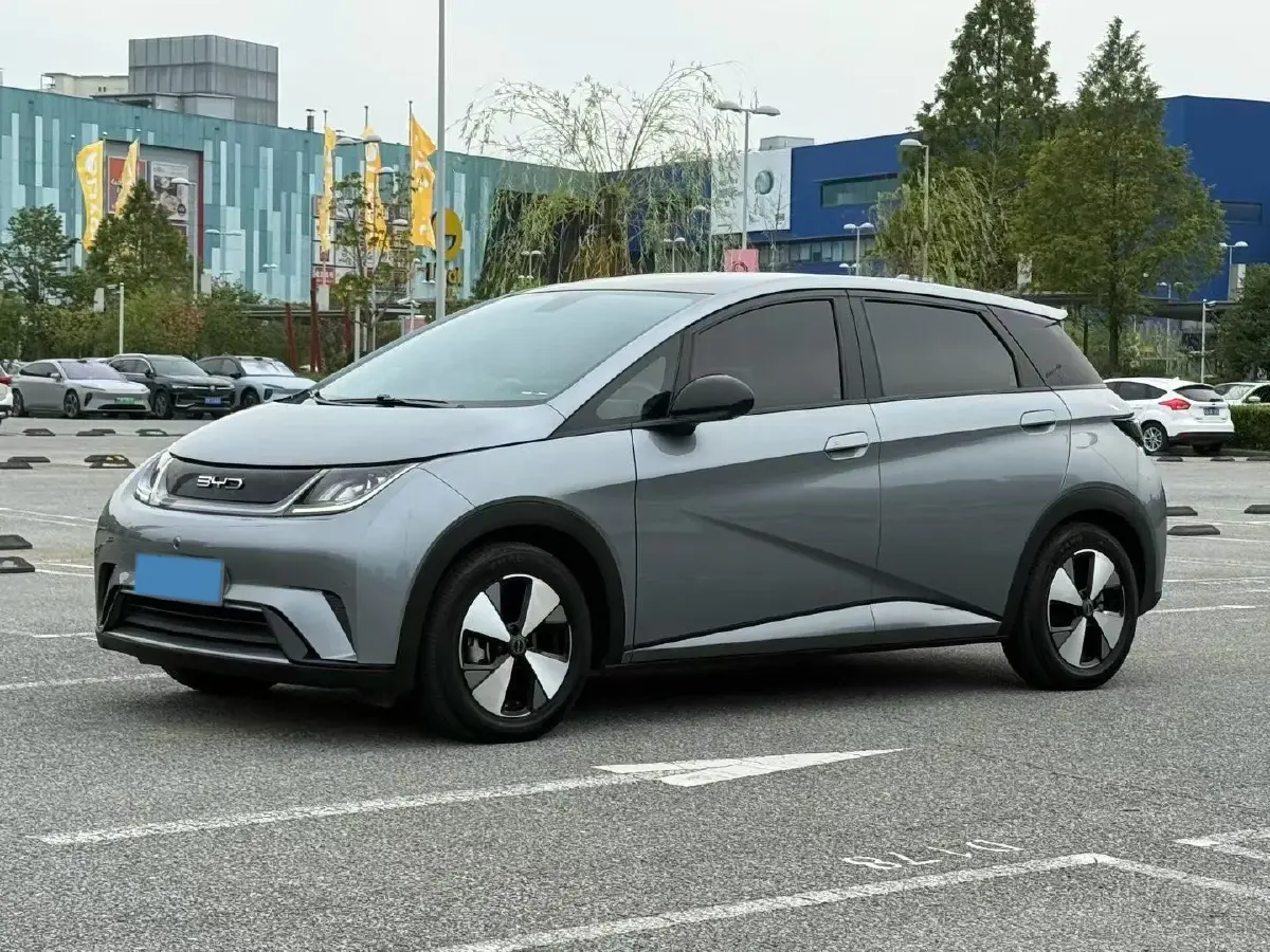 2023 BYD Dolphin BEV 44.928KWH