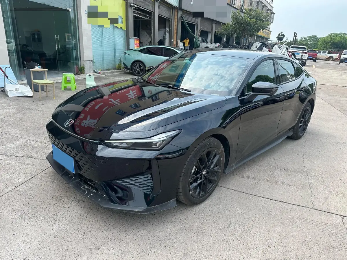 2024 ChangAn UNI-V 1.5T 188HP L4 7DCT