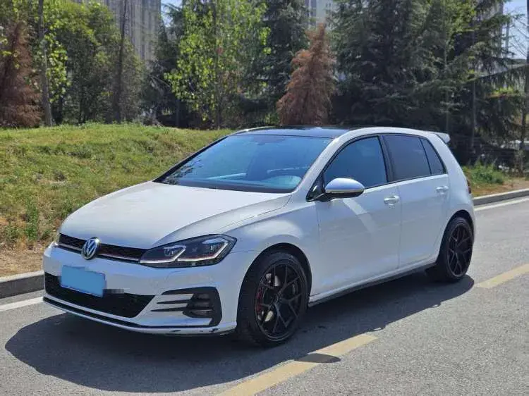 2018 Volkswagen GolfGTI 2.0T 220HP L4 7DCT
