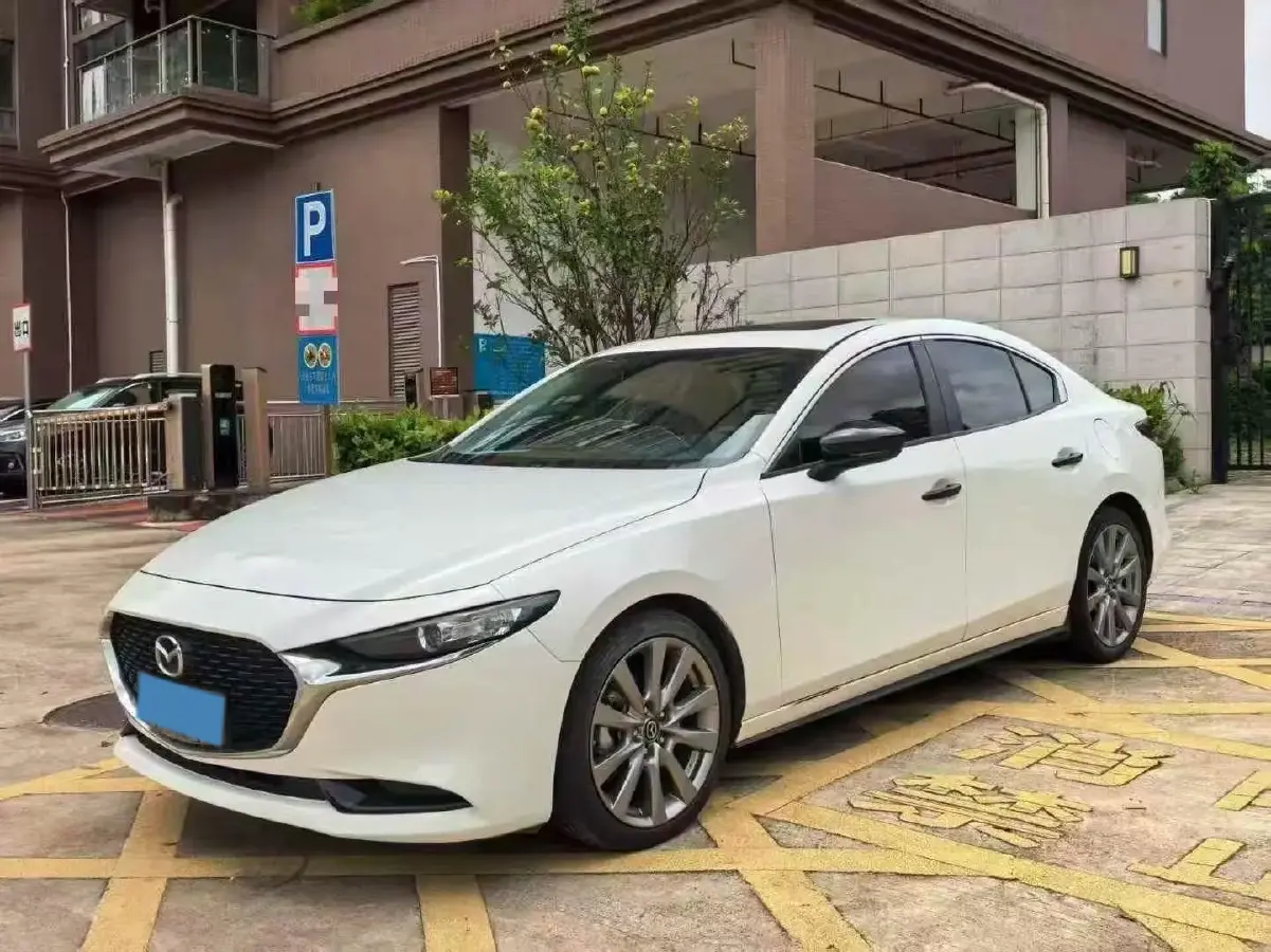 2021 Mazda 3 Axela 2.0L 158HP L4 6AT
