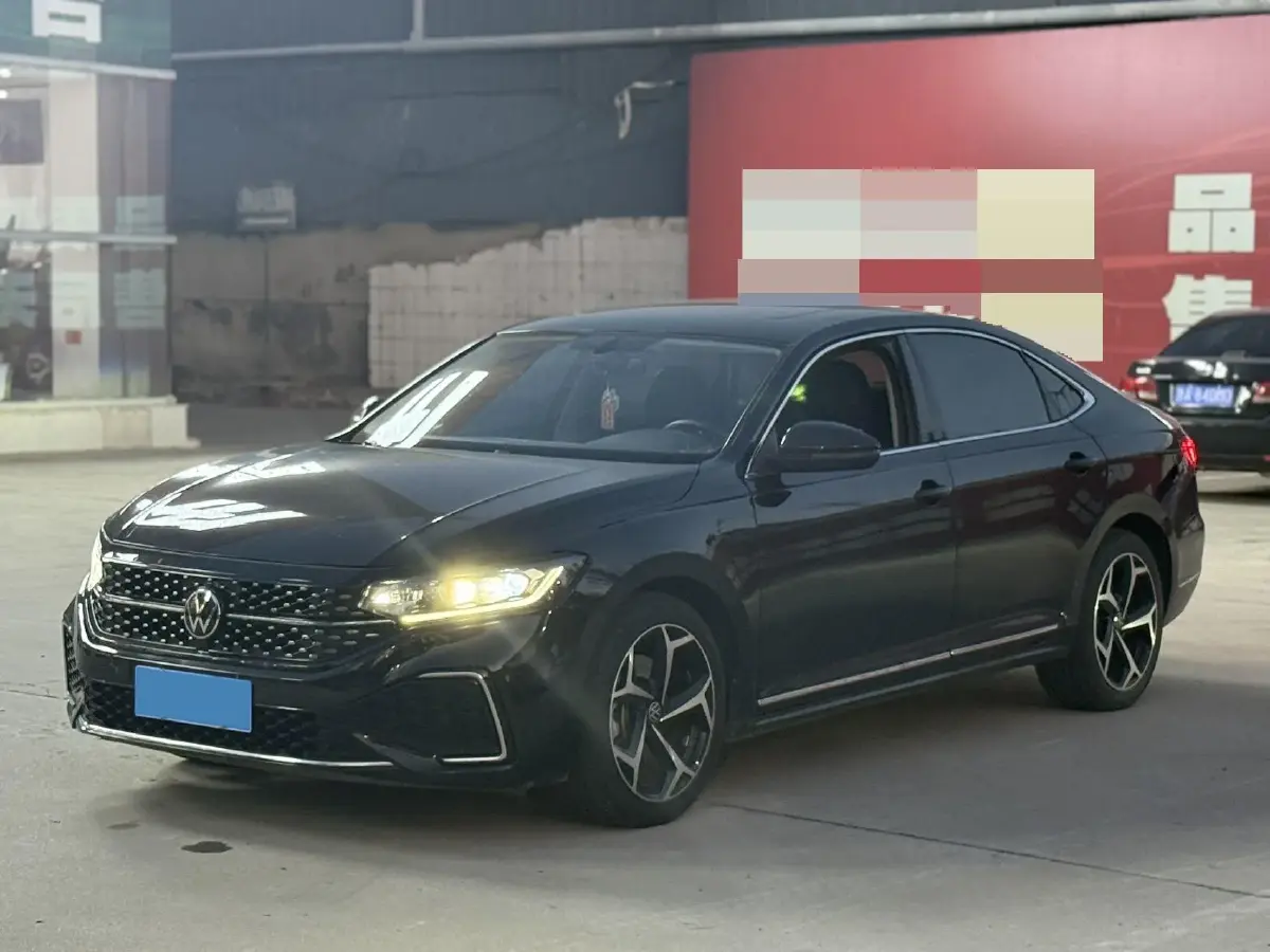 2022 Volkswagen Passat 2.0T 186HP L4 7DCT