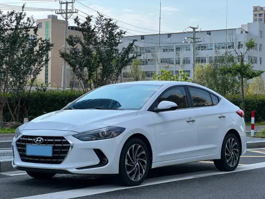 2019 Hyundai Elantra 1.4T 130HP L4 7DCT